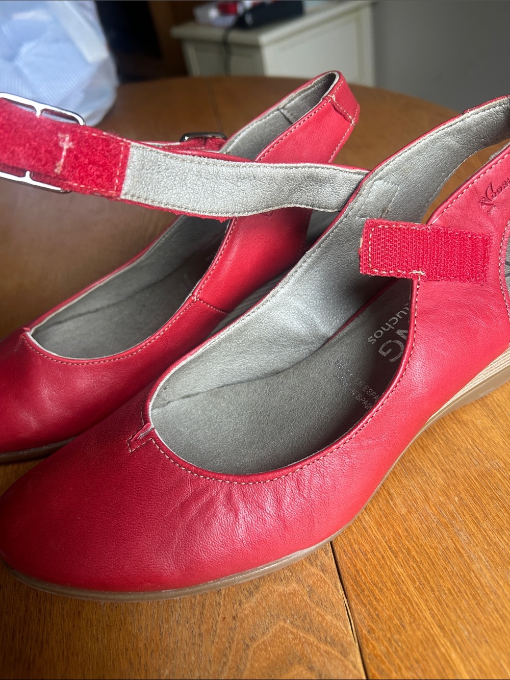 Dorking  women’s wedge sandal red size us7 /37 - Picture 3 of 10